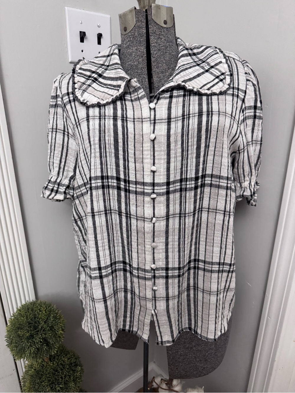 Women’s Jane & Delancey Black/White Plaid Button-Front Shirt Peter Pan Collar LG